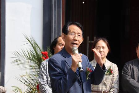 d2f1f3232a4c28ac5185ed0d6804fc4